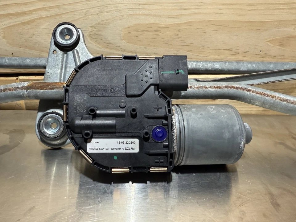 ✅ 2011-18 VOLVO S60 V60 Cross Country FRONT WINDSHIELD WIPER MOTOR 30753493 OEM - Image 3 of 4