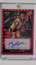 Bronny James Jr Electrifying Signitures Red Geo /5 RC Topps Finest 2024/25