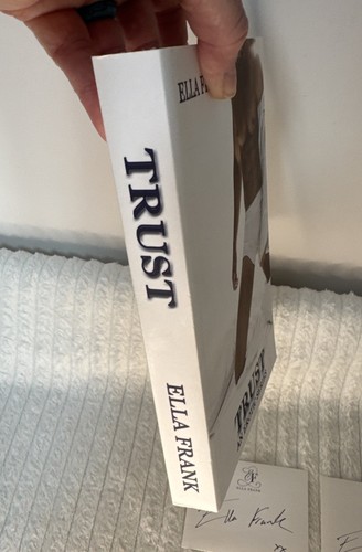 Ella Frank signiert OOP Erstausgabe Trust Taschenbuch & signierte Lesezeichen Exlibris - Bild 14 von 14
