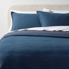 Twin/Twin Extra Long Washed Waffle Weave Duvet Cover and Sham Set Navy
