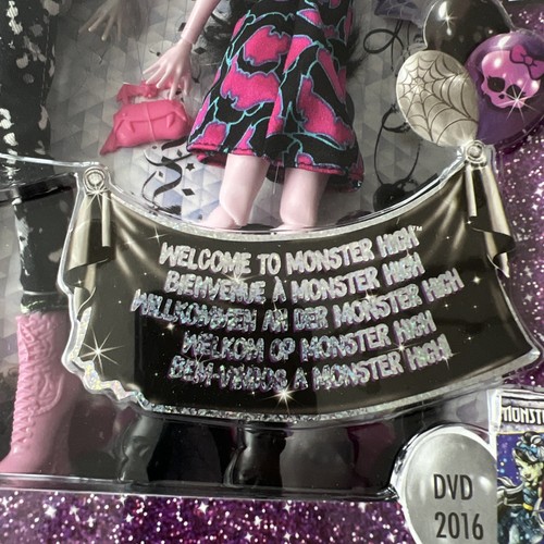 Welcome To Monster High - Monstrous Rivals - Draculaura & Moanica D’kay - Picture 4 of 24