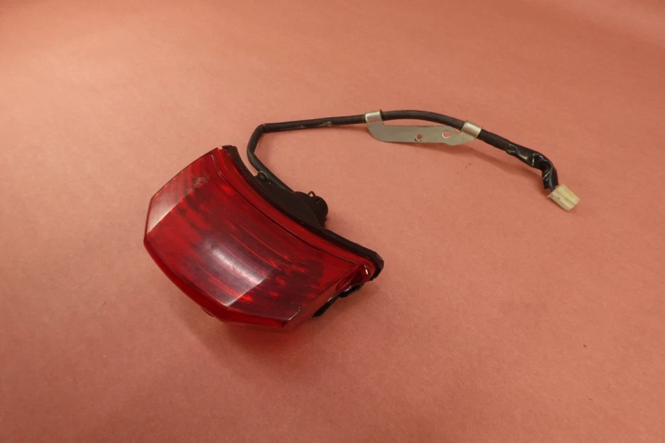 Luz trasera lámpara de freno Yamaha FZ6-S FZ6S FZ6 FZ600 2004-2009 Foto 2 de 4