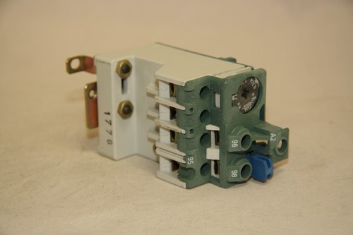Furnas 48AG35A21 US-15 Relé de sobrecarga .2.32 Amps Arranque Nuevo Tri-Elemento - Imagen 3 de 5