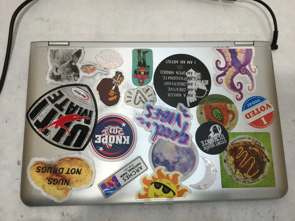 HP ENVY m6-w101dx / Intel Core i5-5200U @ 2.20GHz / (NO STORAGE/CRACKED) -MR - Image 3 of 4