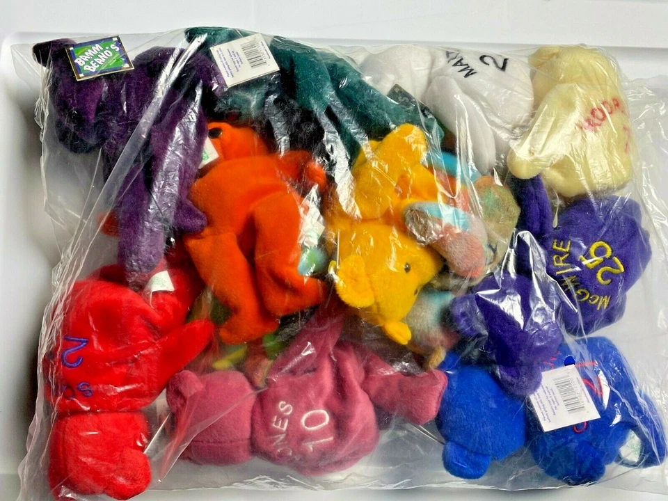 RARE SALVINOS BAMM BEANO'S 12 BASEBALL  PLAYERS PLUSH TOYS IN ORIGINAL PACKAGING - Image 2 of 2