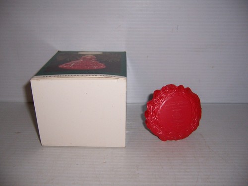 1996 Hallmark Keepsake Ornament Holiday Barbie Collector's Club #1 NEW - Picture 7 of 7