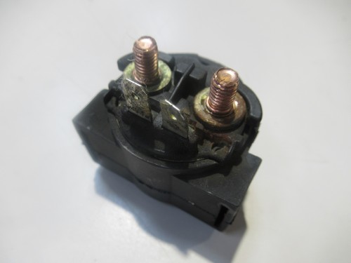 Injecteur Pour Triumph Speed Triple 955i (1999-2001) - Référence 89251.09, Occasion Fonctionnel