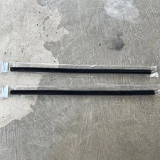 97-04 for Nissan Frontier Navara D22 inner door belt weatherstrip rubber seal