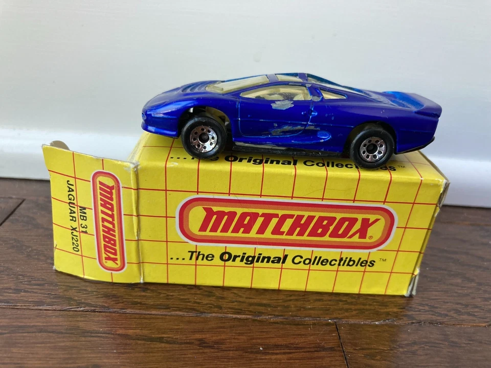 Matchbox 31 Jaguar XJ220 blue, 32 Modified Racer 12 orange chrome exhausts box - Image 2 of 4