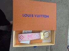 NEW Pink Louis Vuitton Dragonne Key Holder Key Chain LV Monogram NIB