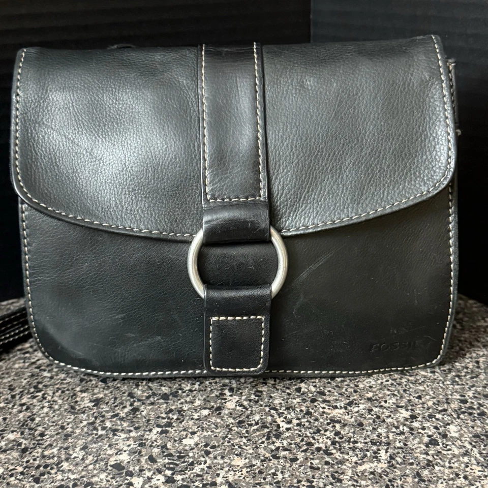 Bandolera de cuero fósil negra pequeña organizadora cartera correa larga Foto 2 de 4