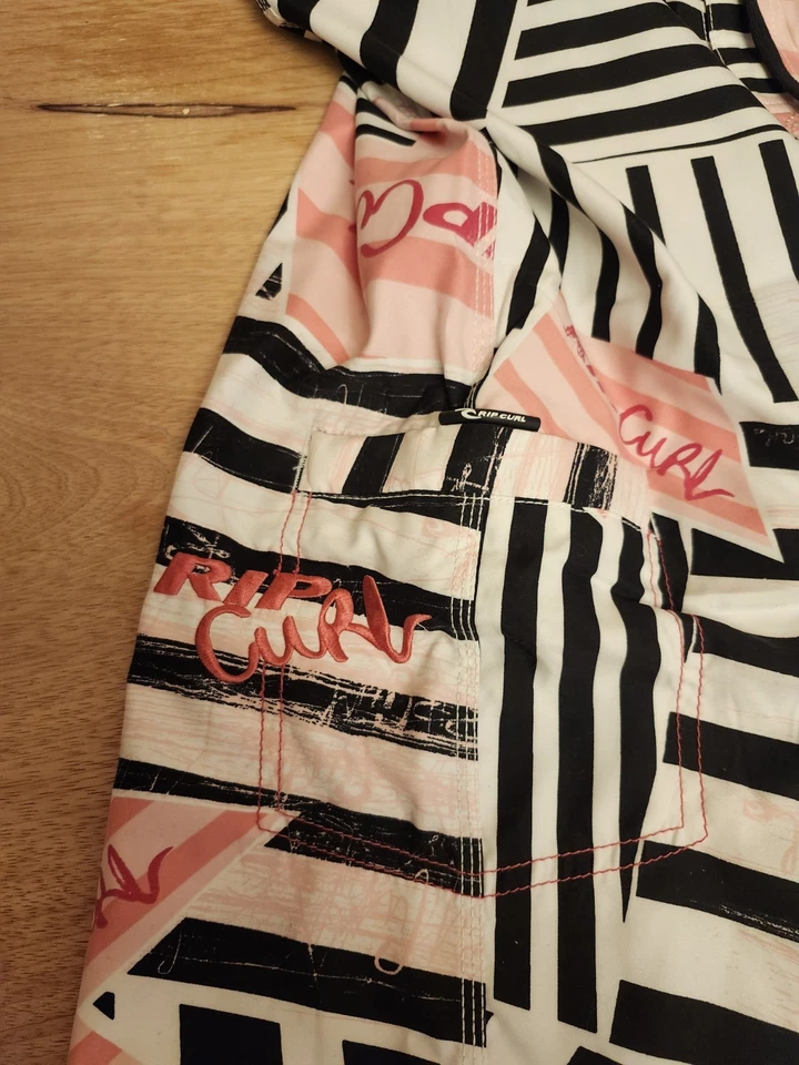 Rip Curl Lined Polyester Boardshorts Size 38 Triple Stiched Pink Zebra - Image 3 of 4