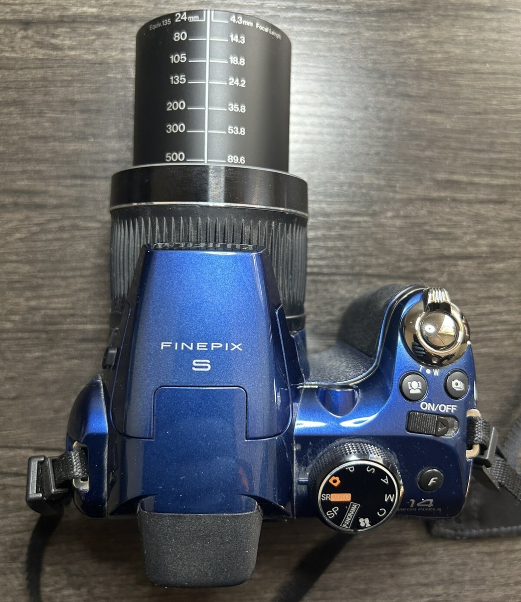 RARE BLUE* Fujifilm FinePix S Series S3200 Digital Camera 14.0 MP