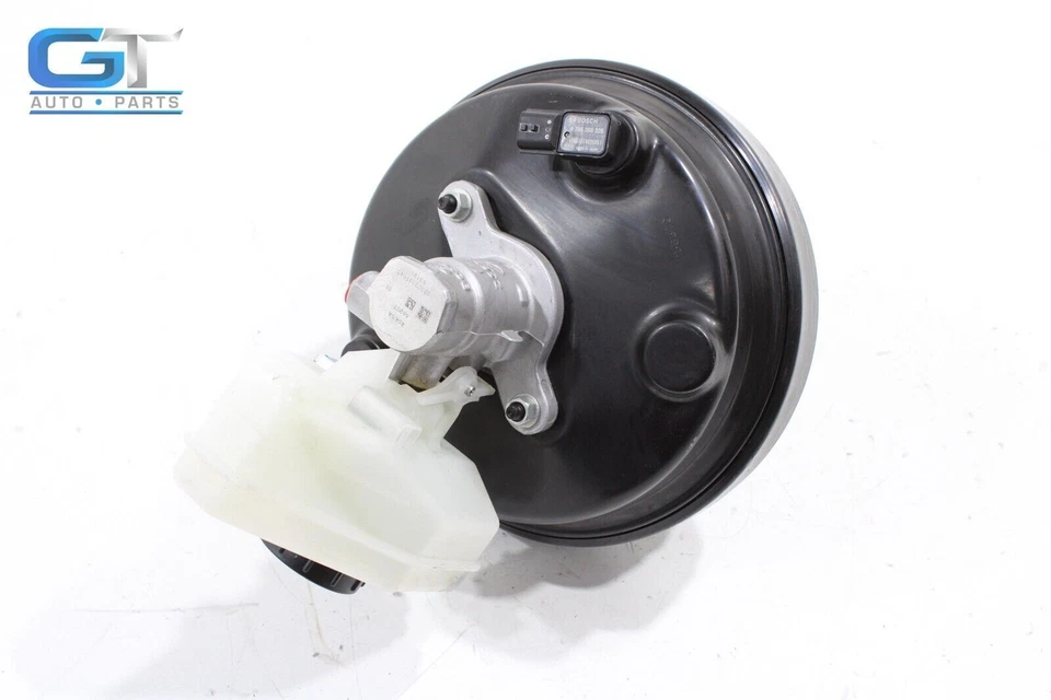 Infiniti Q60 2017-2020 cilindro maestro de freno y refuerzo y depósito OEM Foto 2 de 4