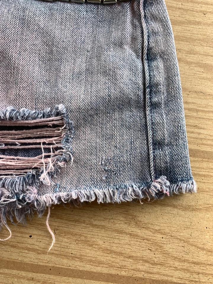 BDG. Women’s Short Shorts 27 Denim Embroidered Multicolor Pockets High Rise Dree - Image 2 of 4