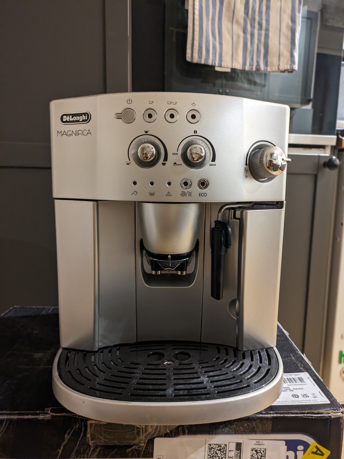 De'Longhi Magnifica ESAM4200.S Bean to Cup Coffee Machine Silver eBay
