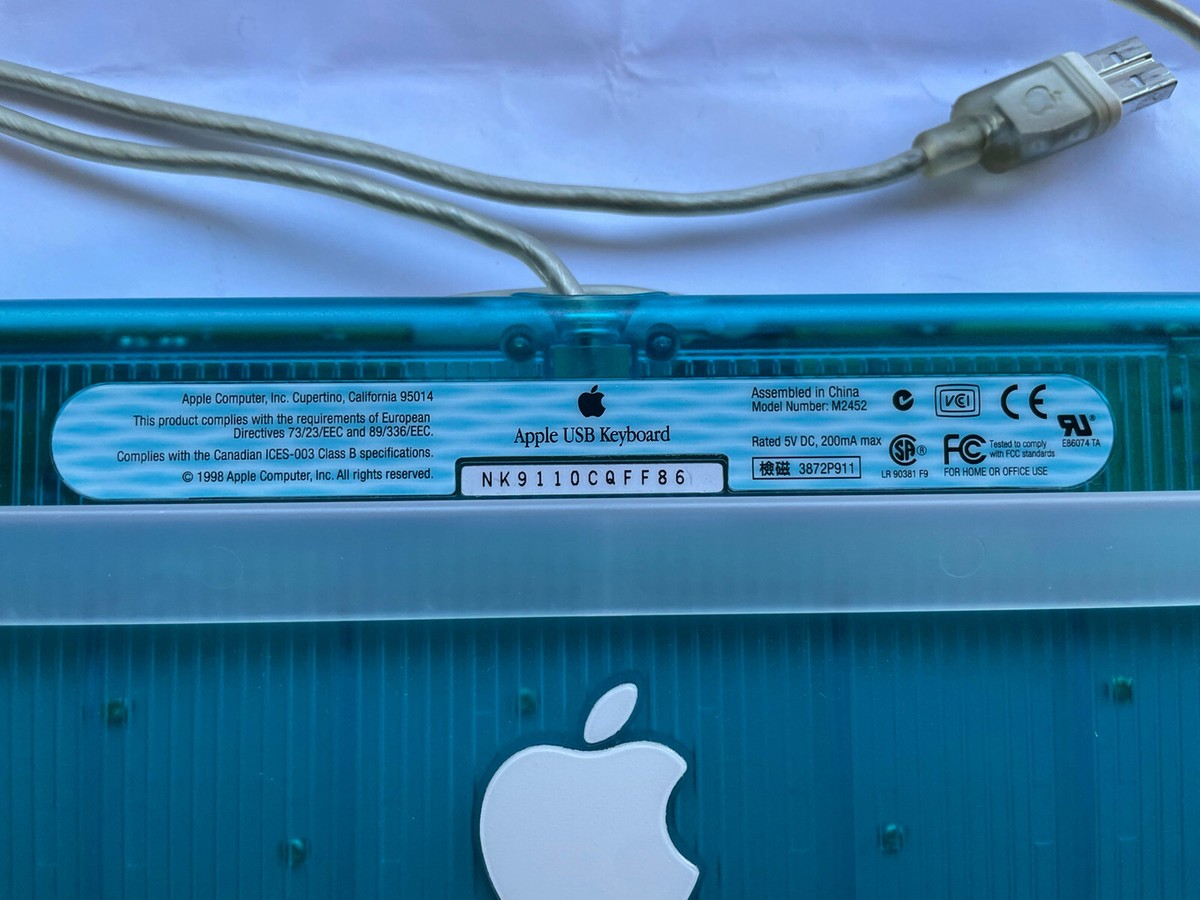 VINTAGE Apple Keyboard 1998 USB iMac Translucent Blue Model VINTAGE Apple Keyboard 1998 USB iMac Translucent Blue Model