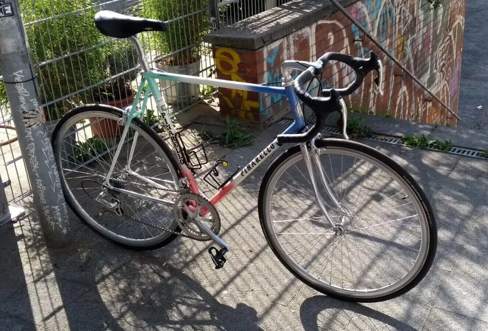 PINARELLO Asolo 8fach Campagnolo Ausstattung Rahmenhöhe 58 cm Stahl