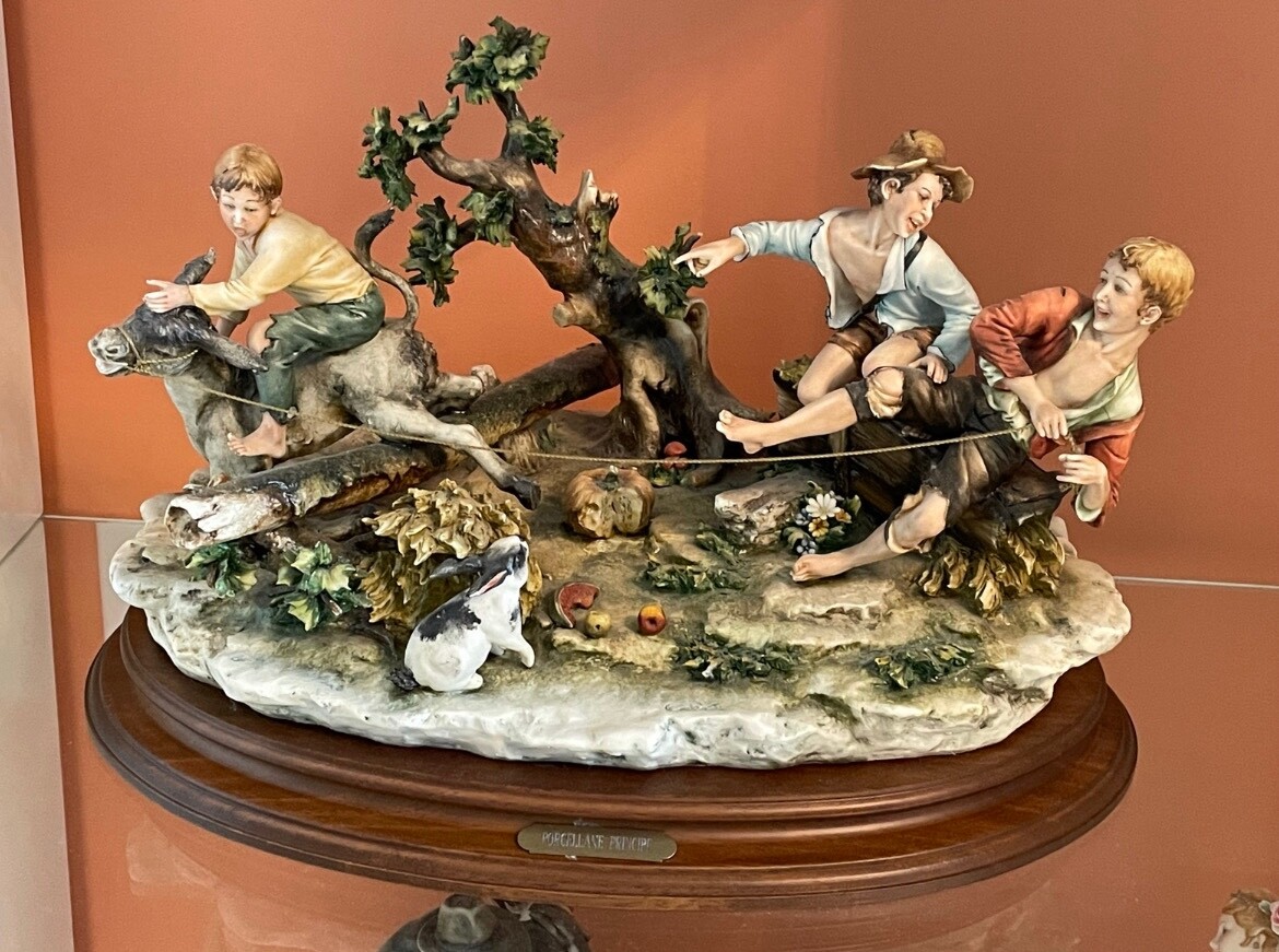 【 美品 】カポディモンテ Porcellane D'arte Principe 美品 】カポディモンテ Porcellane D'arte Principe