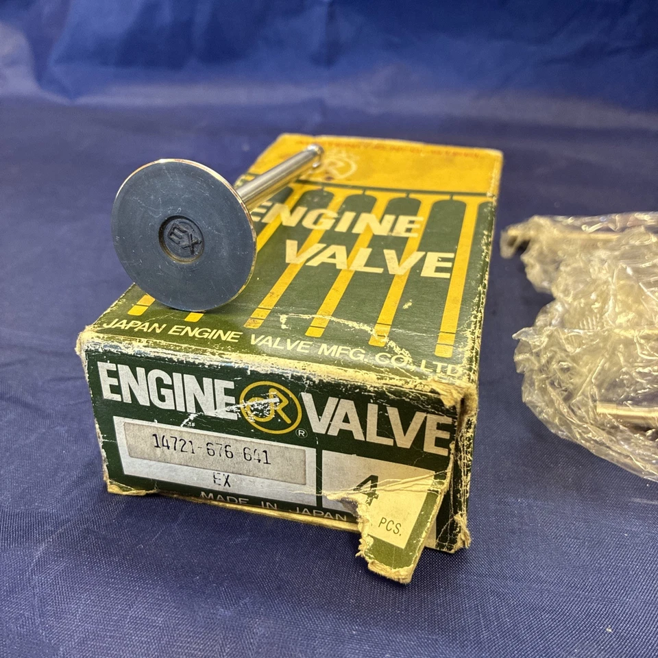 Genuine Honda OEM Exhaust Valves For 1979 Accord Prelude - 14721-676-641 NOS (4) - Image 4 of 4