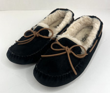 UGG Australia Women's Dakota Black Suede Sheepskin Moccasin Slip-On Size 8