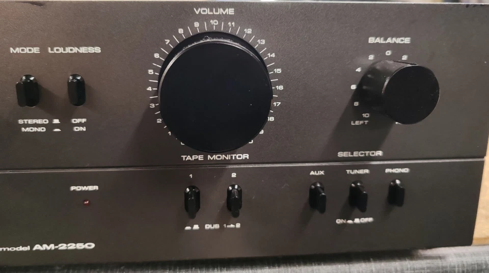 Amplificatore AKAI AM2250 - Immagine 3 di 4