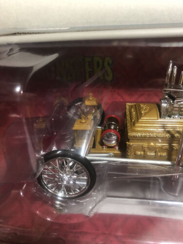 Munsters DRAGULA 1:18 Auto World 137 - Picture 3 of 6