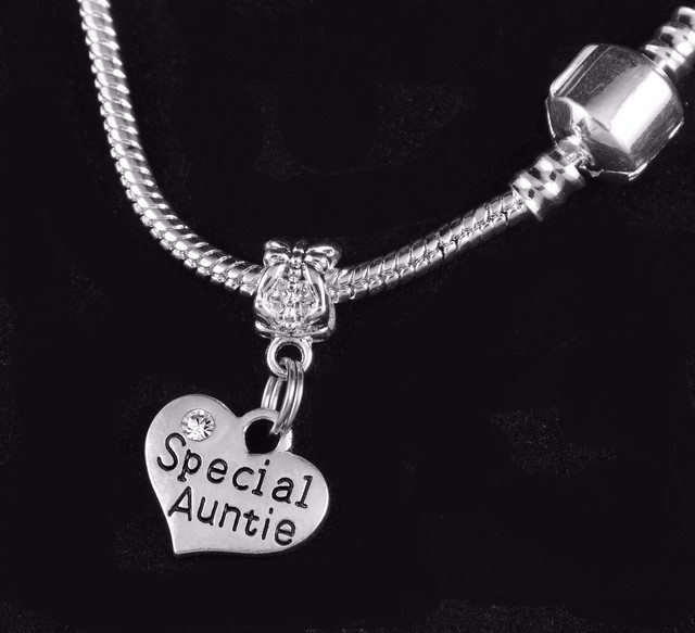 special auntie necklace