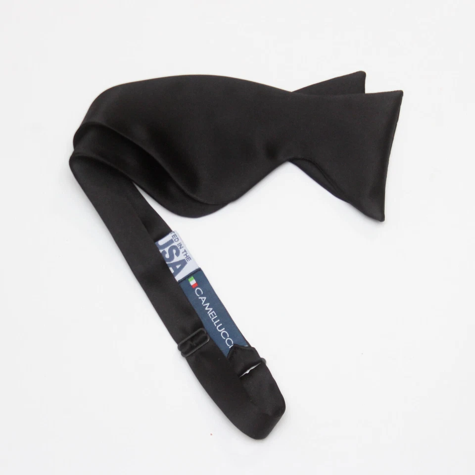 Gravata borboleta masculina autoamarrada Camellucci borboleta grande preta charmeuse seda S013 - Imagem 4 de 4