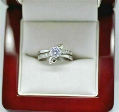 Round Cut Simulated Diamond Women's Gorgeous Band Ring In 14K White Gold Plated