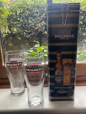 Magners Metalldose Geschenkbox mit 2 x Pint Gläsern - leer - sehr guter Zustand