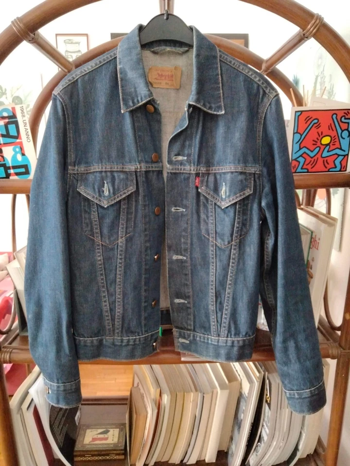 Levi Trucker, foto 1 di 5