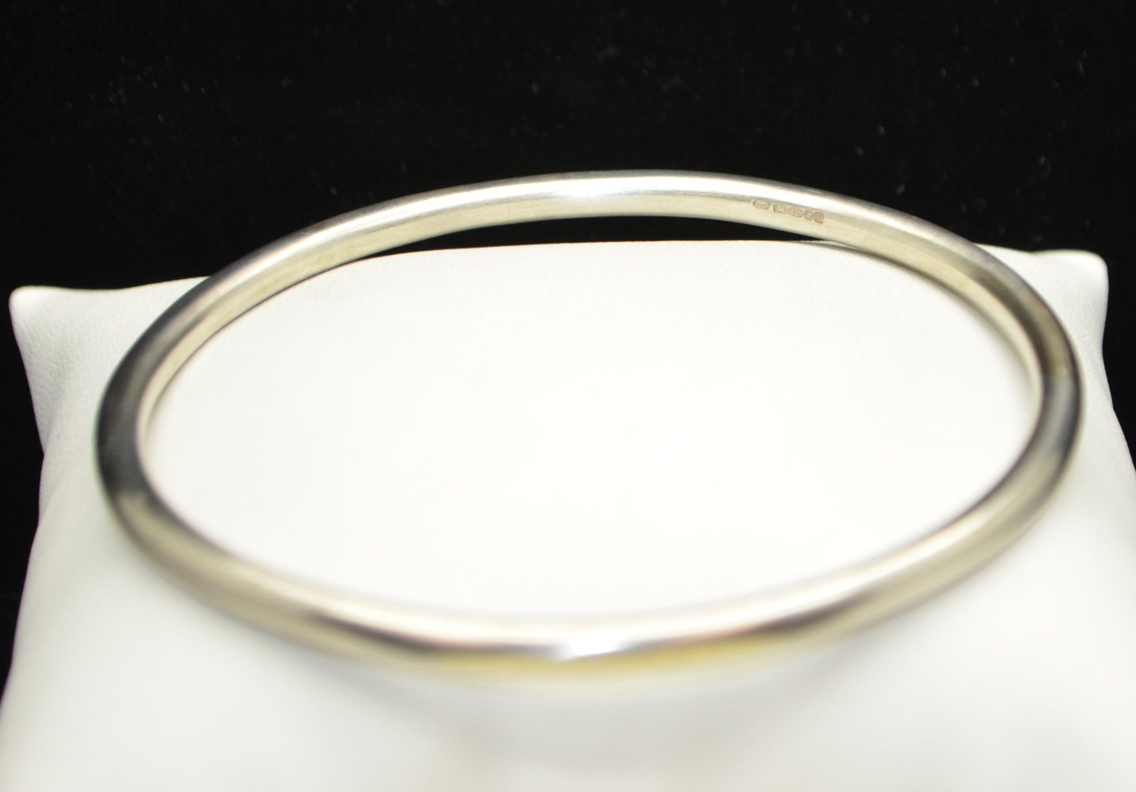 Sterling Silver Smooth Rounded Bangle Bracelet 7.… - image 1