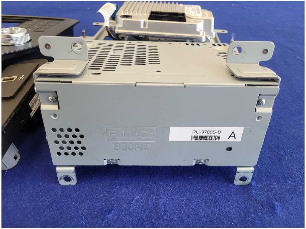 2020 Ford Mustang GT S550 Info 4" Screen Receiver Faceplate Audio 2766