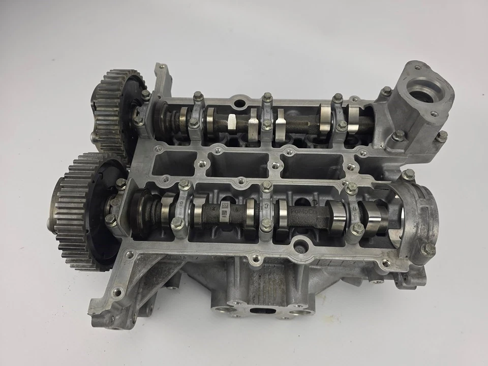 Complete cylinder head Ford 1.0 Ecoboost with camshafts - Image 3 of 4