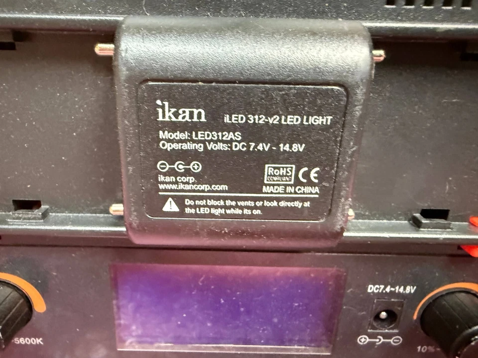 ikan LED312AS Dimmable LED Bi-Color Flood Light Photography 7.4 V 14.8V Black - Image 3 of 4