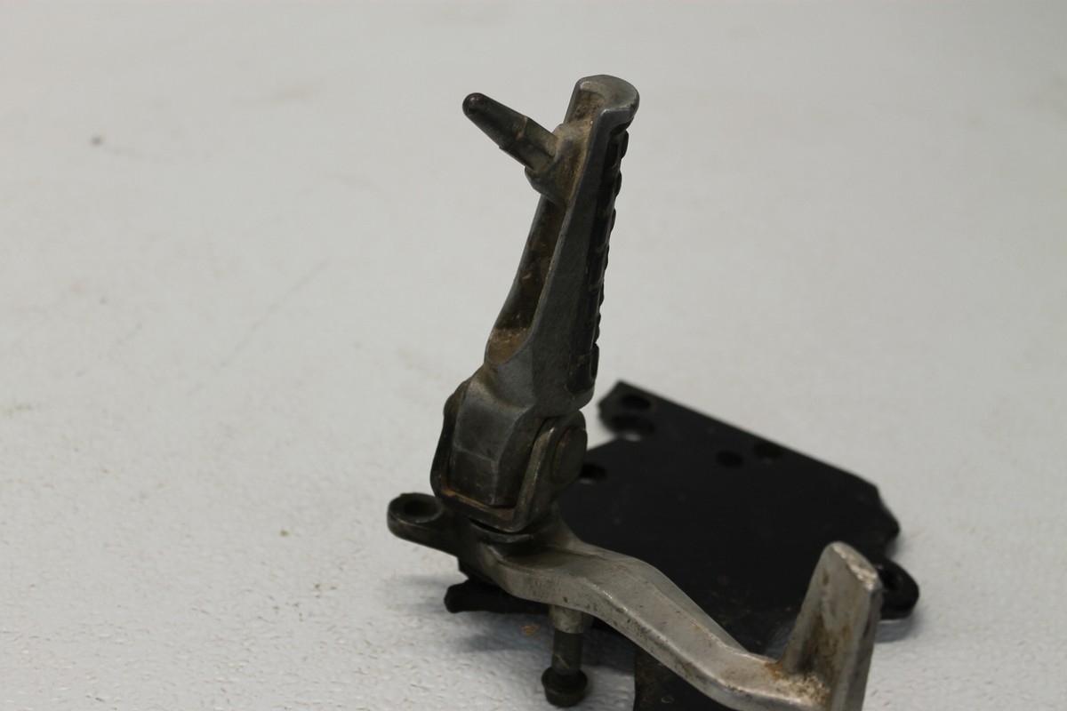 95 KAWASAKI NINJA ZX7R ZX750 ZX7L RIGHT FRONT FOOT REST PEG