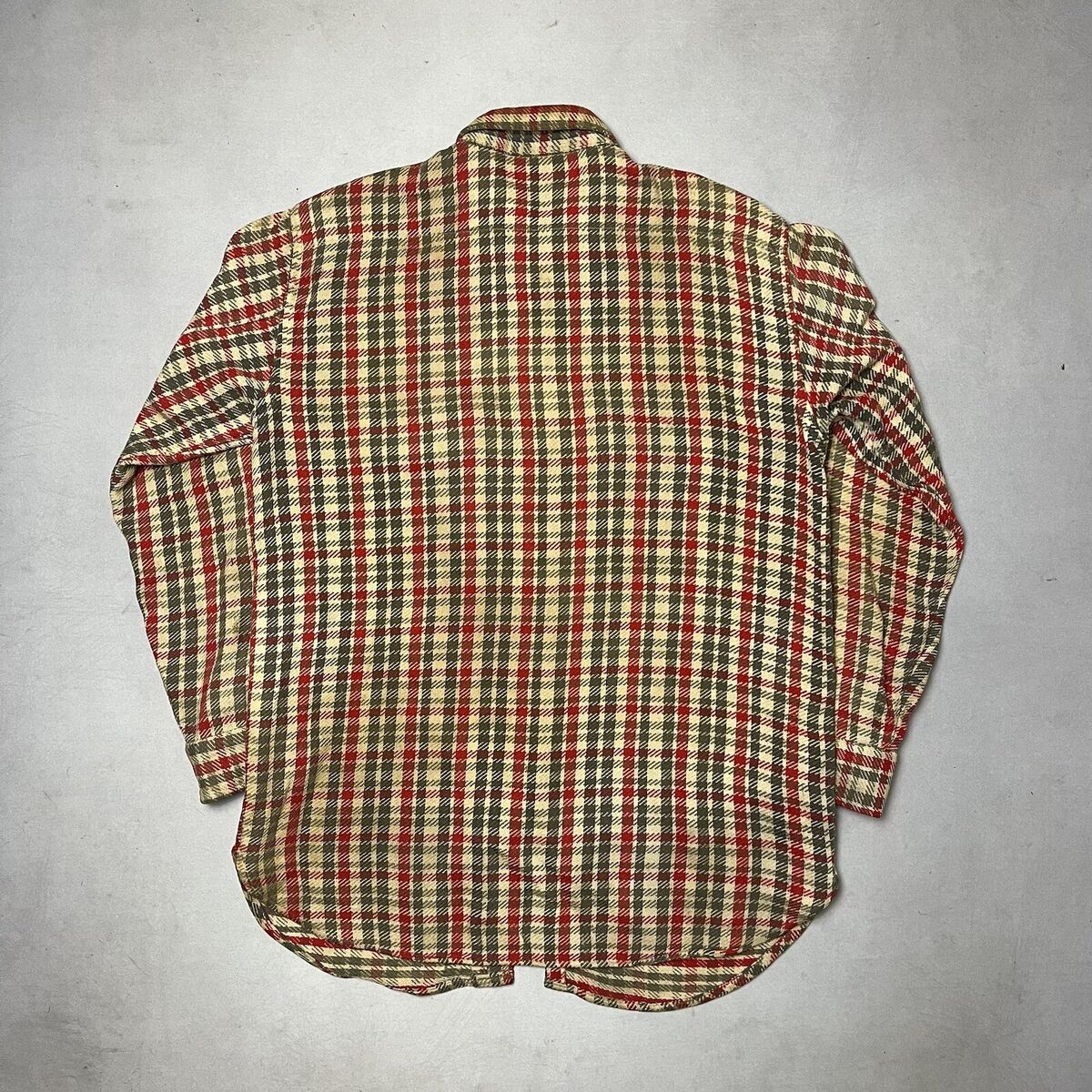 Vintage 50's Pilgrim Sears Sanforized Plaid Flannel Button Vintage 50's Pilgrim Sears Sanforized Plaid Flannel Button