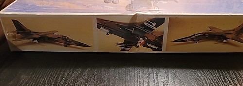Academy Hobby Model Kits General Dynamics F-111E Strategic Bomber 1689 - Picture 2 of 5