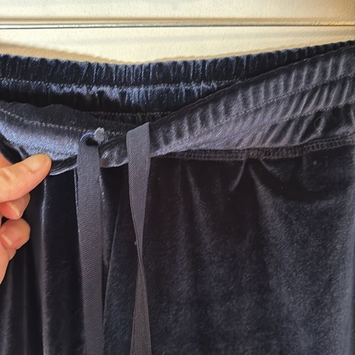 Fabletics Daria Velour Jogger Women Size Small Navy Cozy Soft Athleisure NWT - Picture 7 of 8