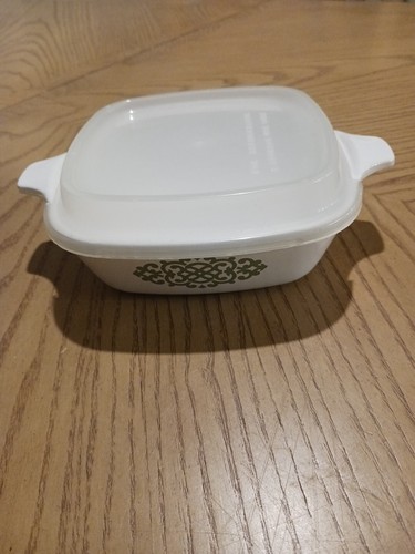 CORNING WARE SHELL OIL GREEN MEDALLION P-41-B 1 3/4 CUP CASSEROLE DISH With Lid