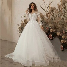 Elegant A-Line Wedding Dresses O-Neck Long Sleeves Lace Appliques Bridal Gowns