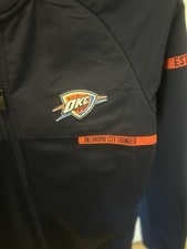 Boys Adidas Oklahoma City Thunder 2016 On-Court Jacket in navy blue Large 14/16