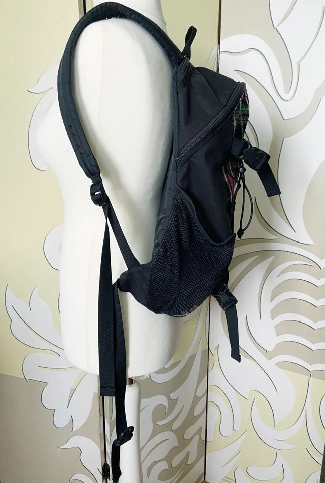 Tages Rucksack Daypack DAKINE WONDER PACK  15 L Karo Design Schwarz-Pink-Grün - Bild 4 von 4