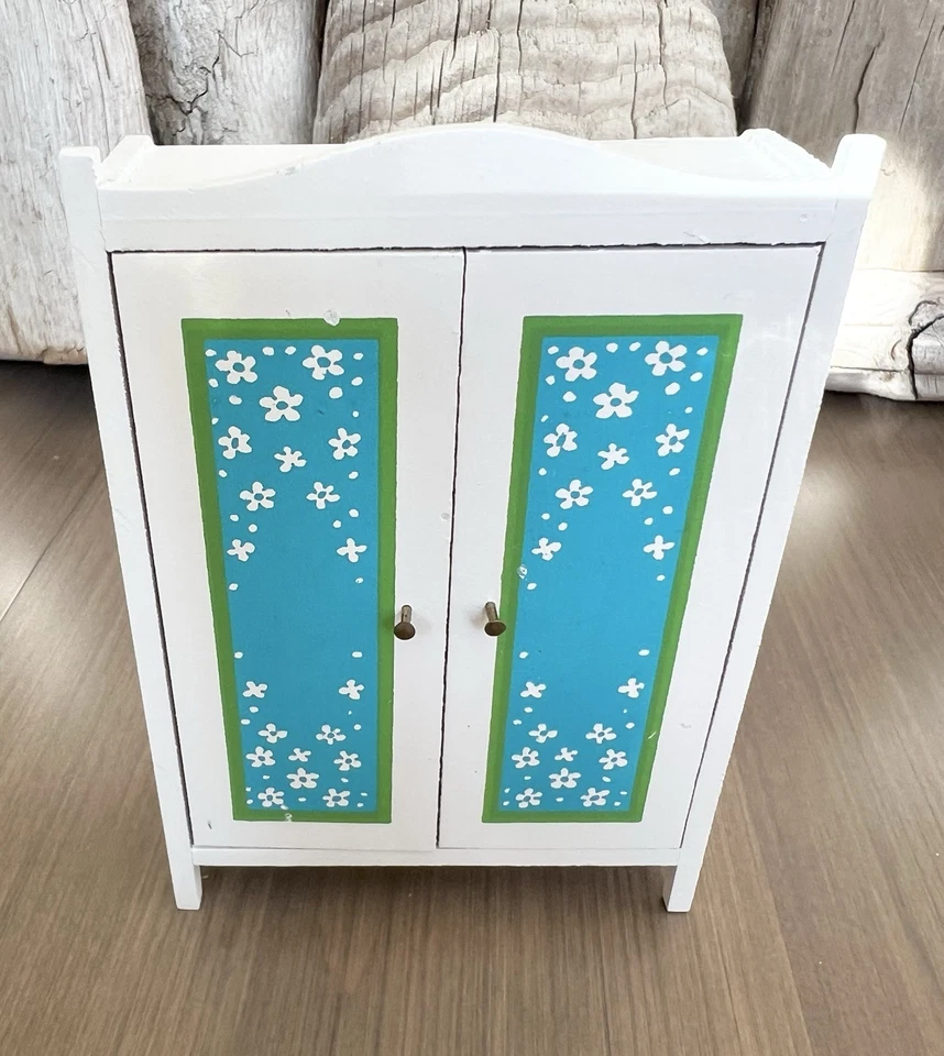 Juego de dormitorio Lundby Blue Heaven con muñeca y caja que falta tocador y lámpara (E) Foto 2 de 4