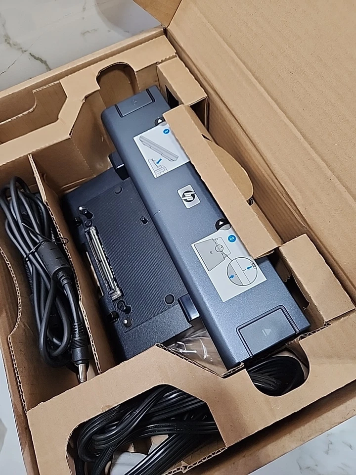 NEW!! HP EN488UT#ABA Docking Station With 120W Start Adapter For Laptops - Image 3 of 4