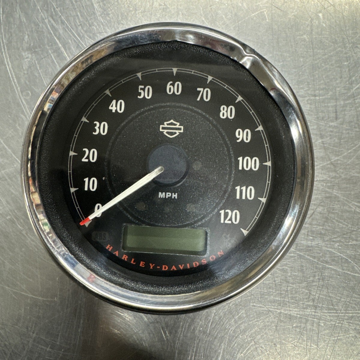 2016 Harley Davidson Dyna FXDB Speedo / Gauge Cluster USED