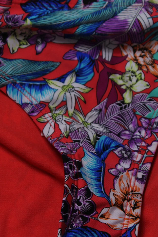 Parte inferior de bikini Kenneth Cole roja multitropical tendencias estampada pestaña lateral M Foto 3 de 3