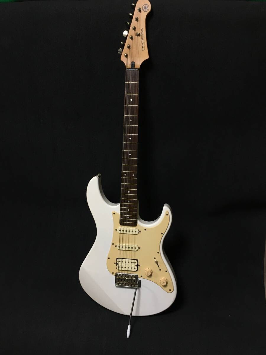 【オプション有10204】YAMAHA PACIFICA PAC012 ホワイト Yamaha PACS+12 Pacifica Standard Plus Electric Guitar - Shell