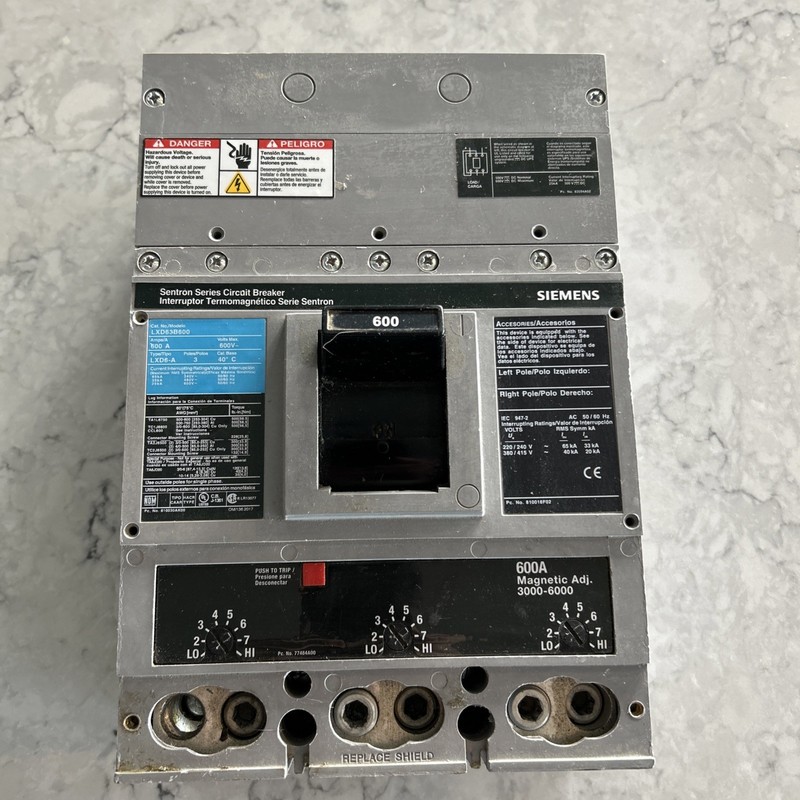 Siemens Sentron LXD6-A Circuit Breaker Cat# LXD63B600  w/ 600A Trip  used TESTED